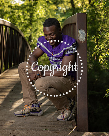 Lufkin Senior Portraits at Getzendaner Park in Waxahachie